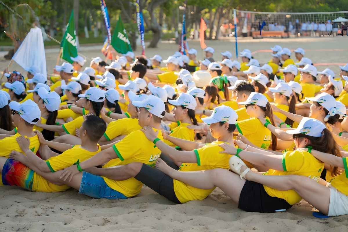 Team building giúp tăng kết nối và tinh thần đồng đội