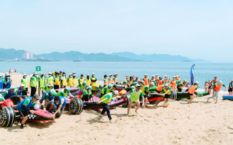 Tinh thần đồng đội được thể hiện qua từng thử thách