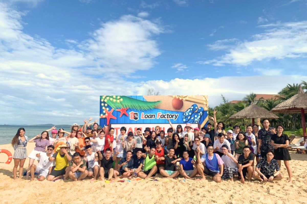 Tổ chức Teambuilding tại công ty Truyền Thông và Du Lịch Việt (ảnh: sưu tầm)