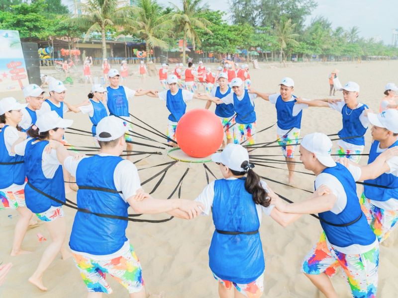 Tham gia các trò chơi tập thể (ảnh: sưu tầm)